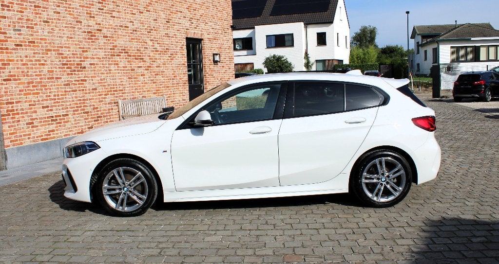 BMW 116 I AUTOMAAT BWJ 06/2024 27374 KM M PACK!!!, Autos, BMW, Achat, Euro 6, Entreprise, Garantie prolongée