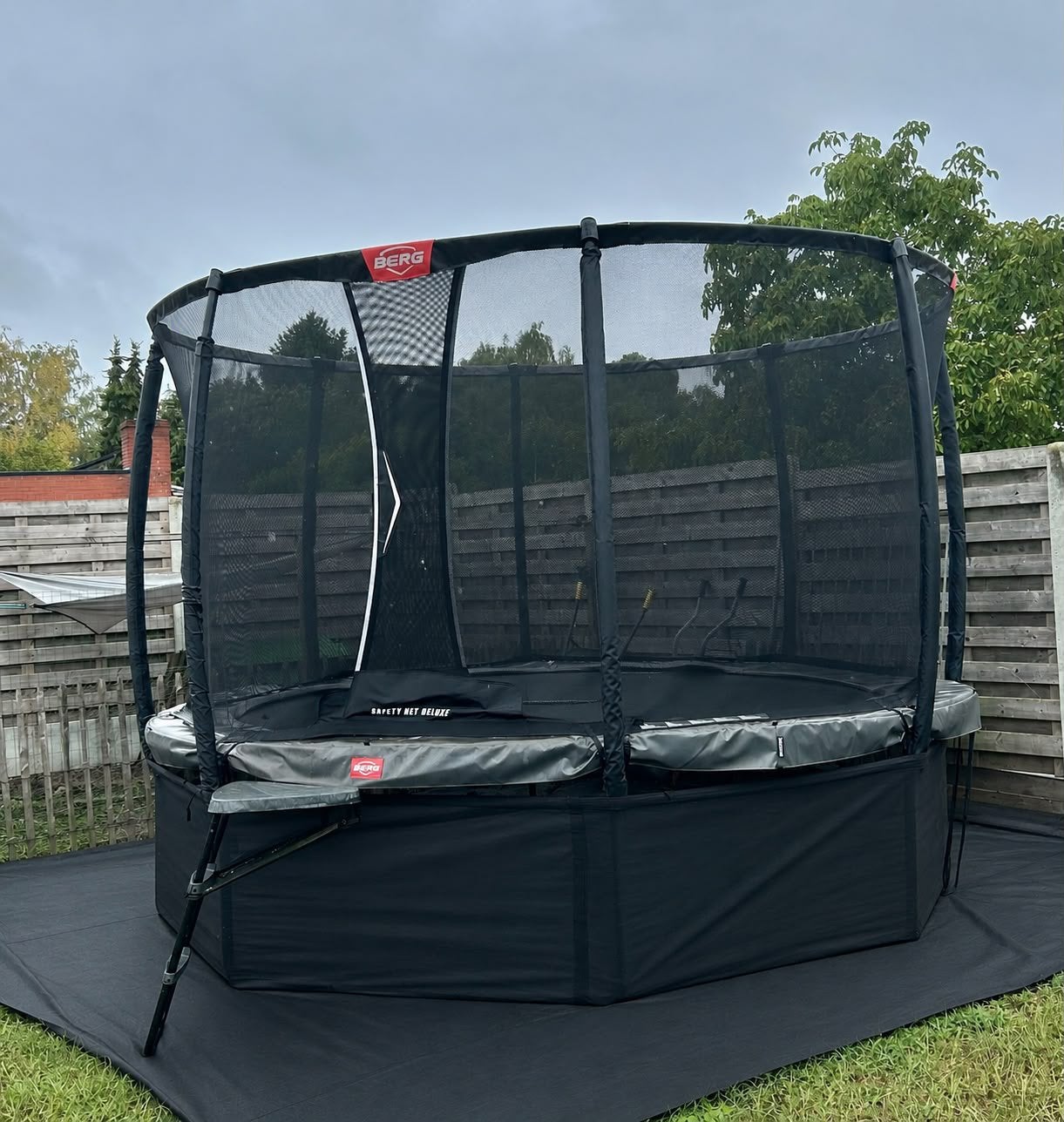 Trampoline berg champion 380 deluxe, Kinderen en Baby's, Speelgoed | Buiten | Trampolines, Ophalen, Zo goed als nieuw