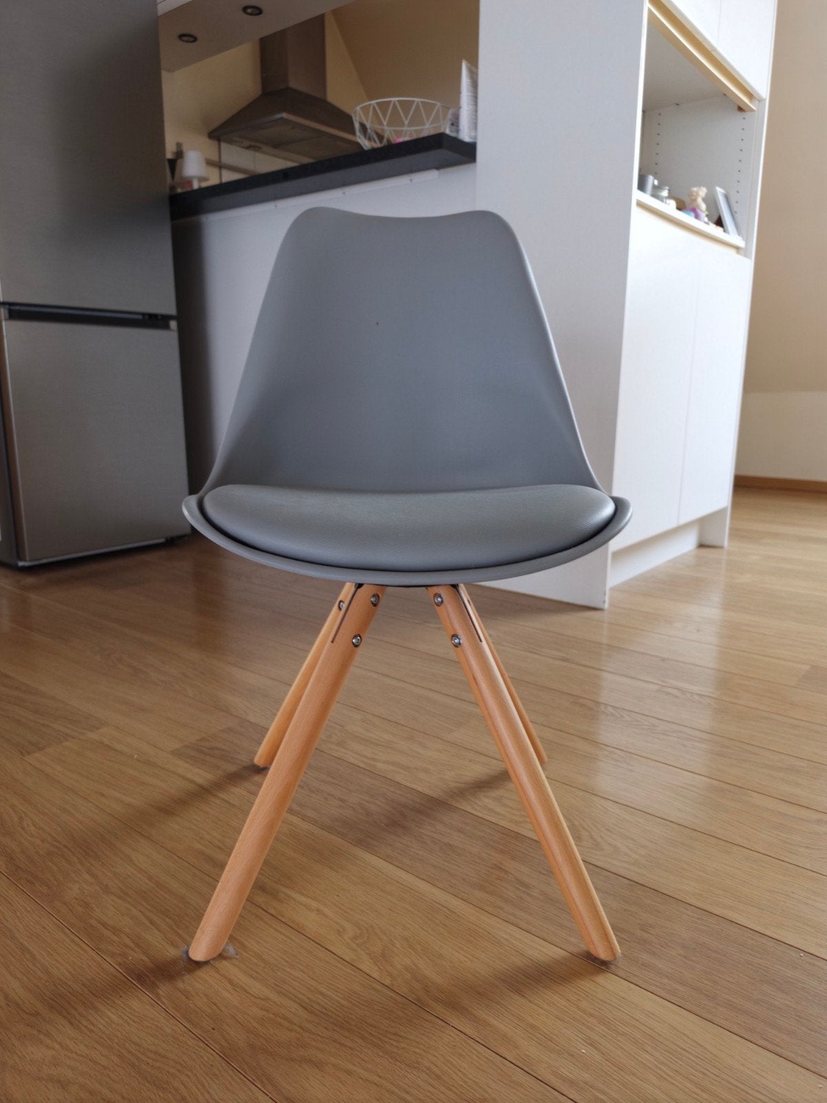 Setje eetkamerstoelen te koop, Zo goed als nieuw, Vier, Grijs, Ophalen