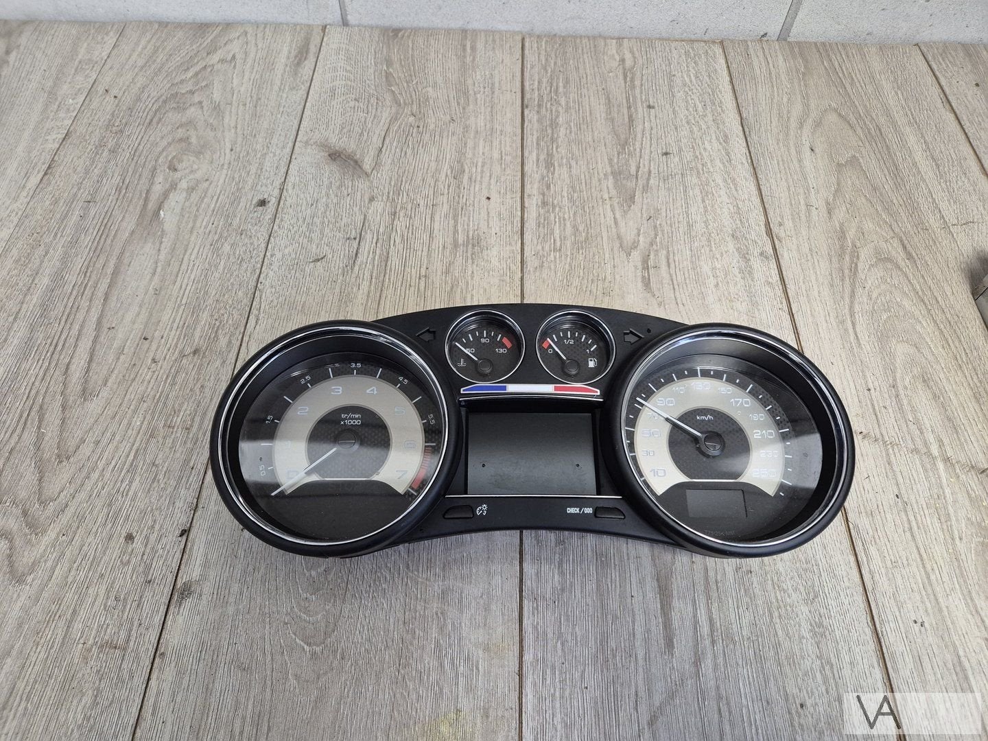 Peugeot RCZ 2010 - 2016 cockpit tellerklok 9666661980 €200, -, Utilisé, -, Peugeot