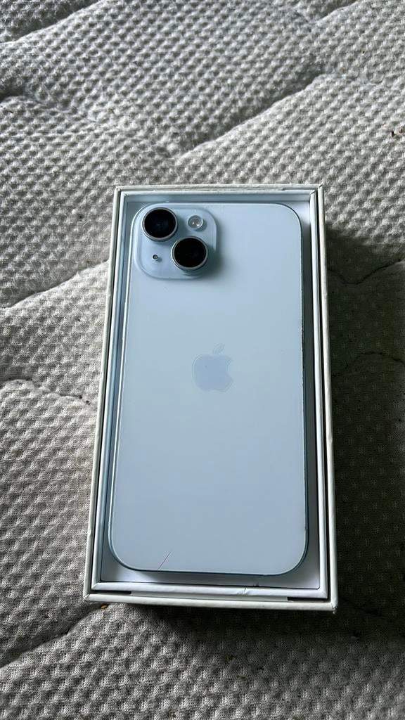 Iphoen 15 werkt prima niks kapot wekrt heel goed mee, Télécoms, Téléphonie mobile | Apple iPhone, Enlèvement, IPhone 15