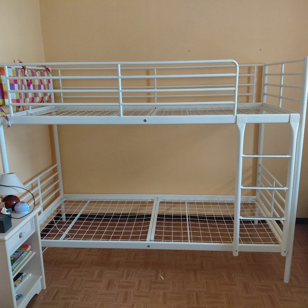lits superposés, Enlèvement, Lits superposés