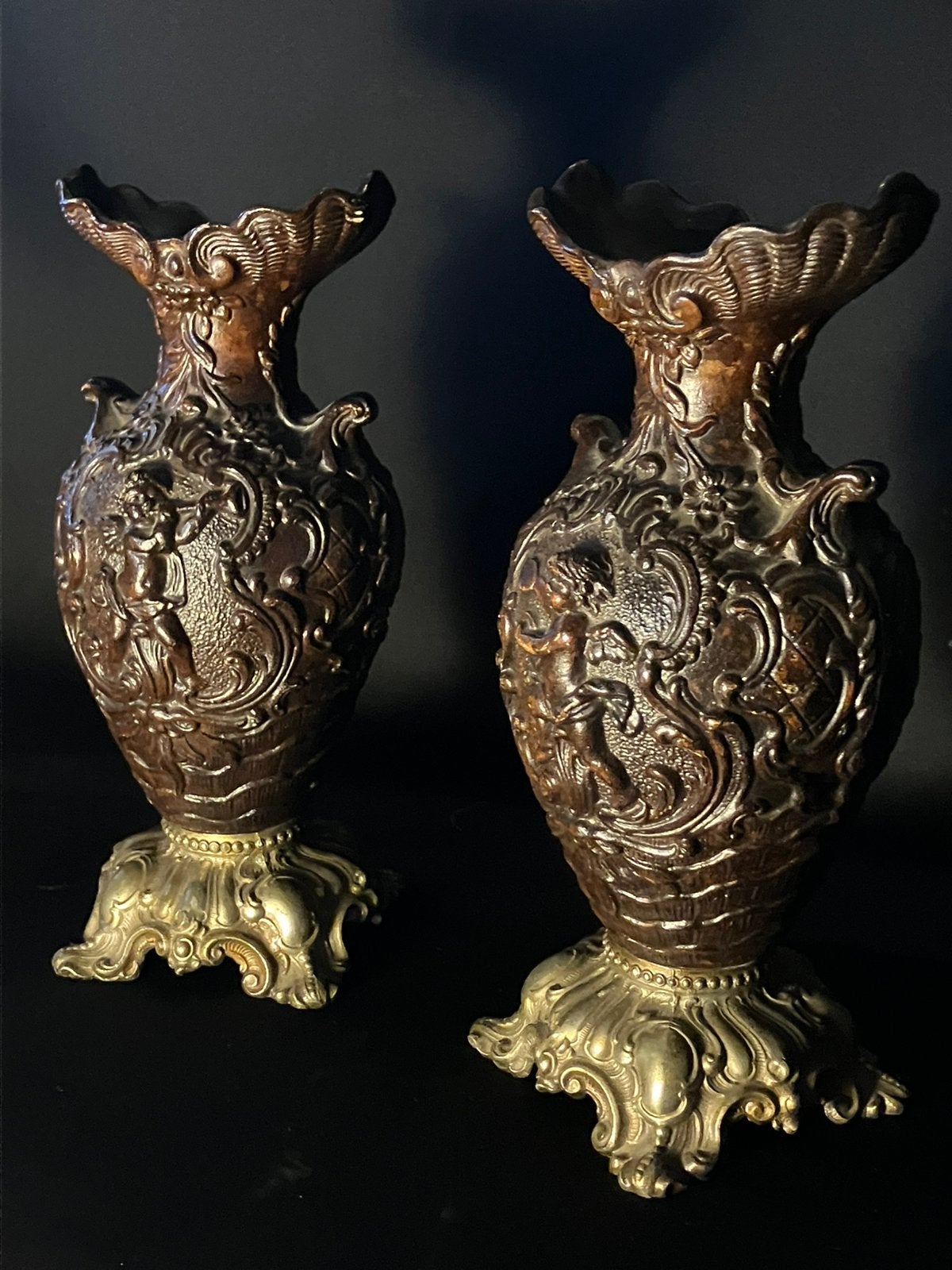 Set antieke rijkelijk versierde Rococo vazen, Antiek en Kunst, Ophalen