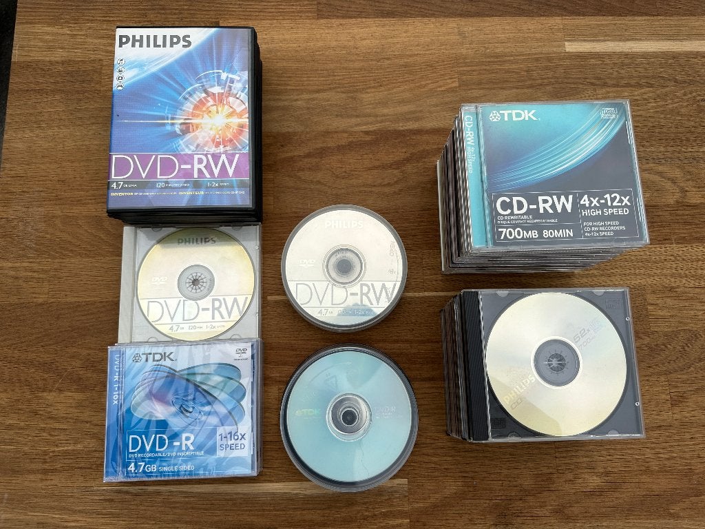Lot de CD-R, CD-RW et DVD-R et DVD-RW, Informatique & Logiciels, Disques enregistrables, Enlèvement, Neuf, Dvd