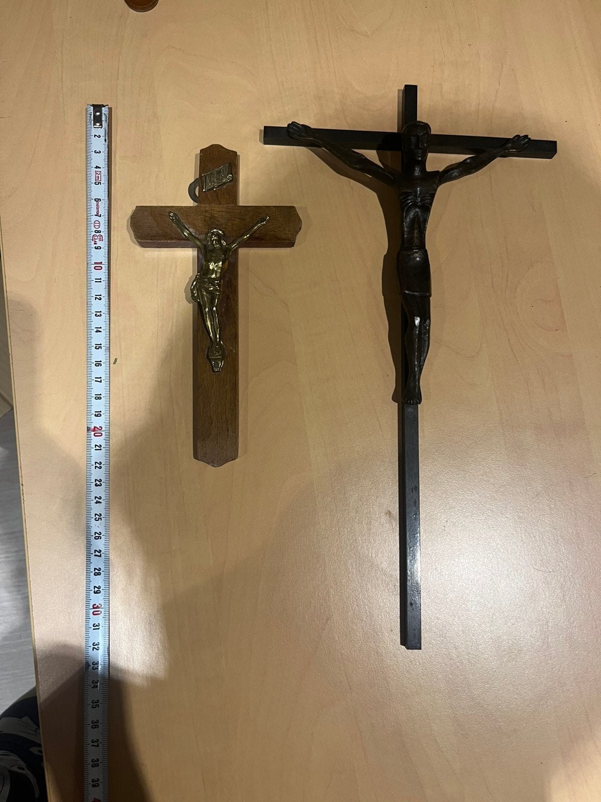 Lot de 2 crucifix, Enlèvement, Utilisé