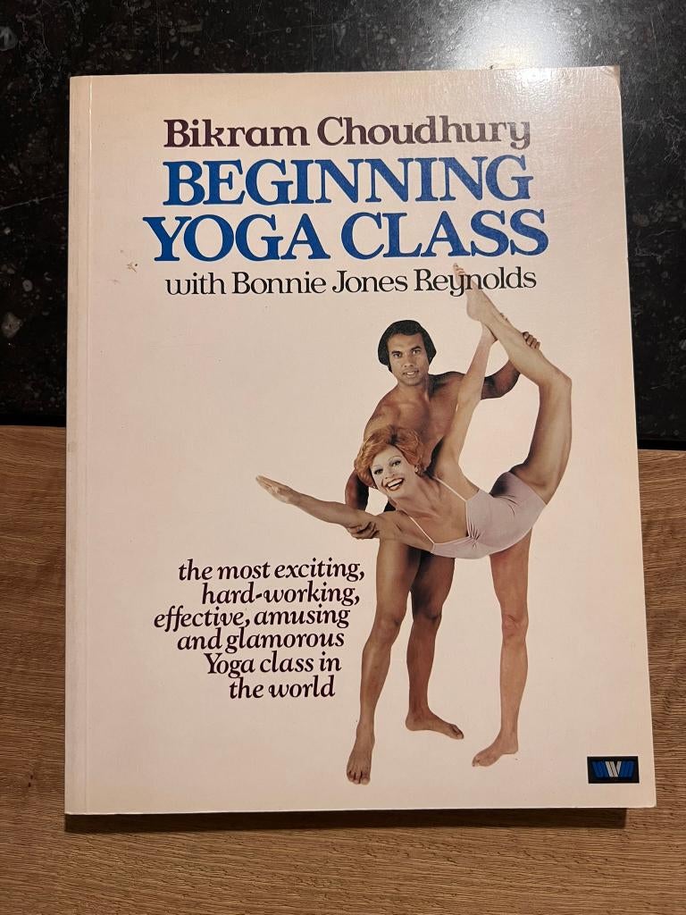 Beginning Yoga Class, with Bonnie Jones Reynolds - Bikram Ch, Boeken, Gelezen, Bonnie Jones Reynolds, Ophalen of Verzenden, Fitness