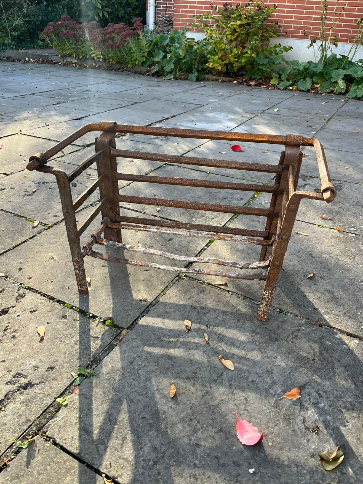 Porte-bûches / Grille de cheminée ancienne en fer forgé, Métal, Objet de décoration, Vintage, 62 cm