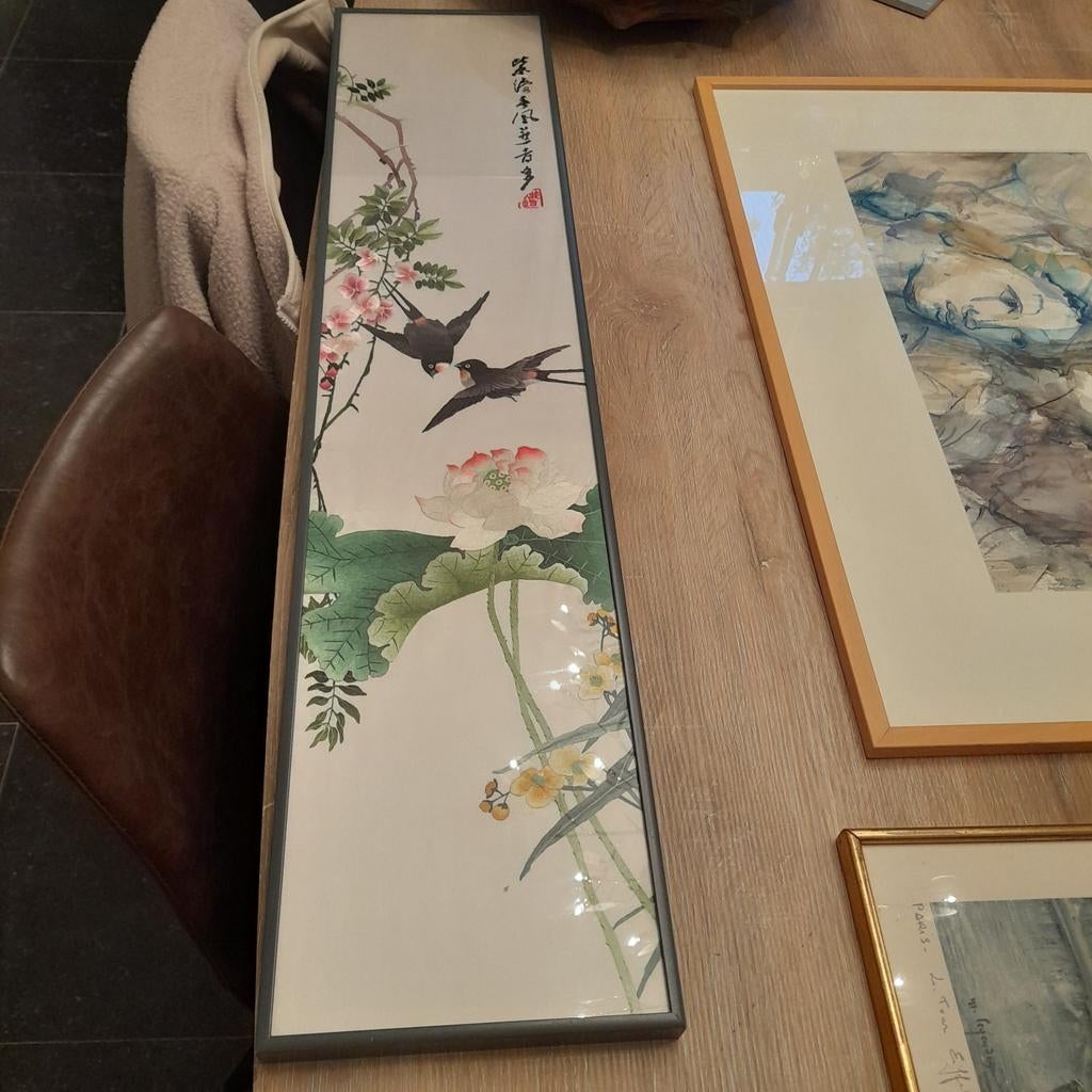 OP ZIJDE  L.94cm. H..20cm., Antiquités & Art, Antiquités | Cartes scolaires, Enlèvement