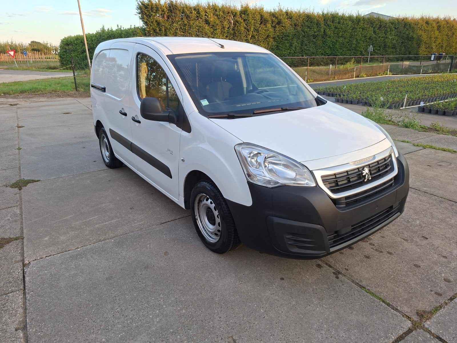 peugeot partner 1.6 hdi euro6B 95000km, Auto's, Voorwielaandrijving, Stof, Euro 6, 4 cilinders