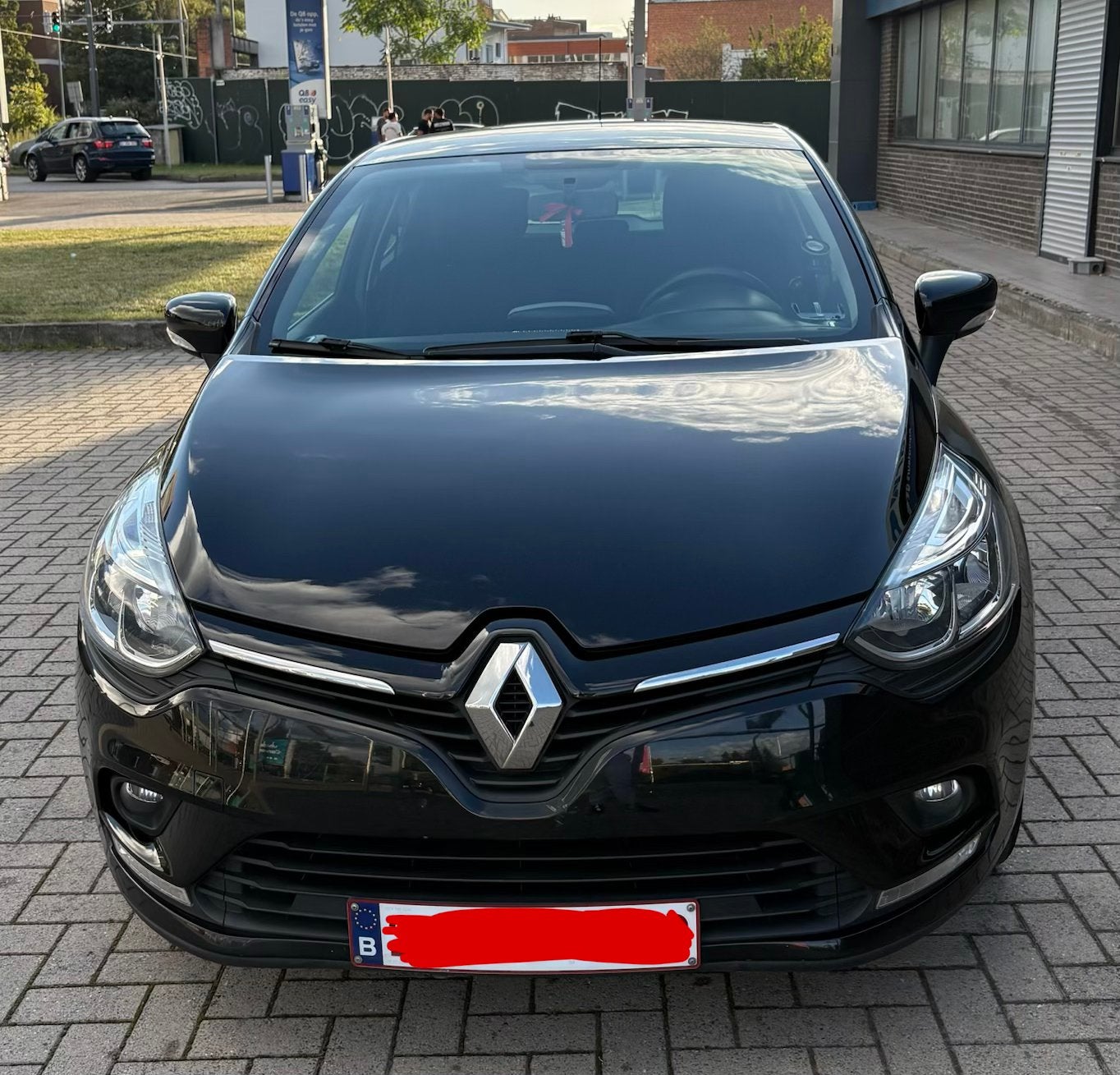 Renault Clio IV Limited 1.2 essence – 81 597 km – Noire, Auto's, Handgeschakeld, 5 deurs, Particulier, Clio
