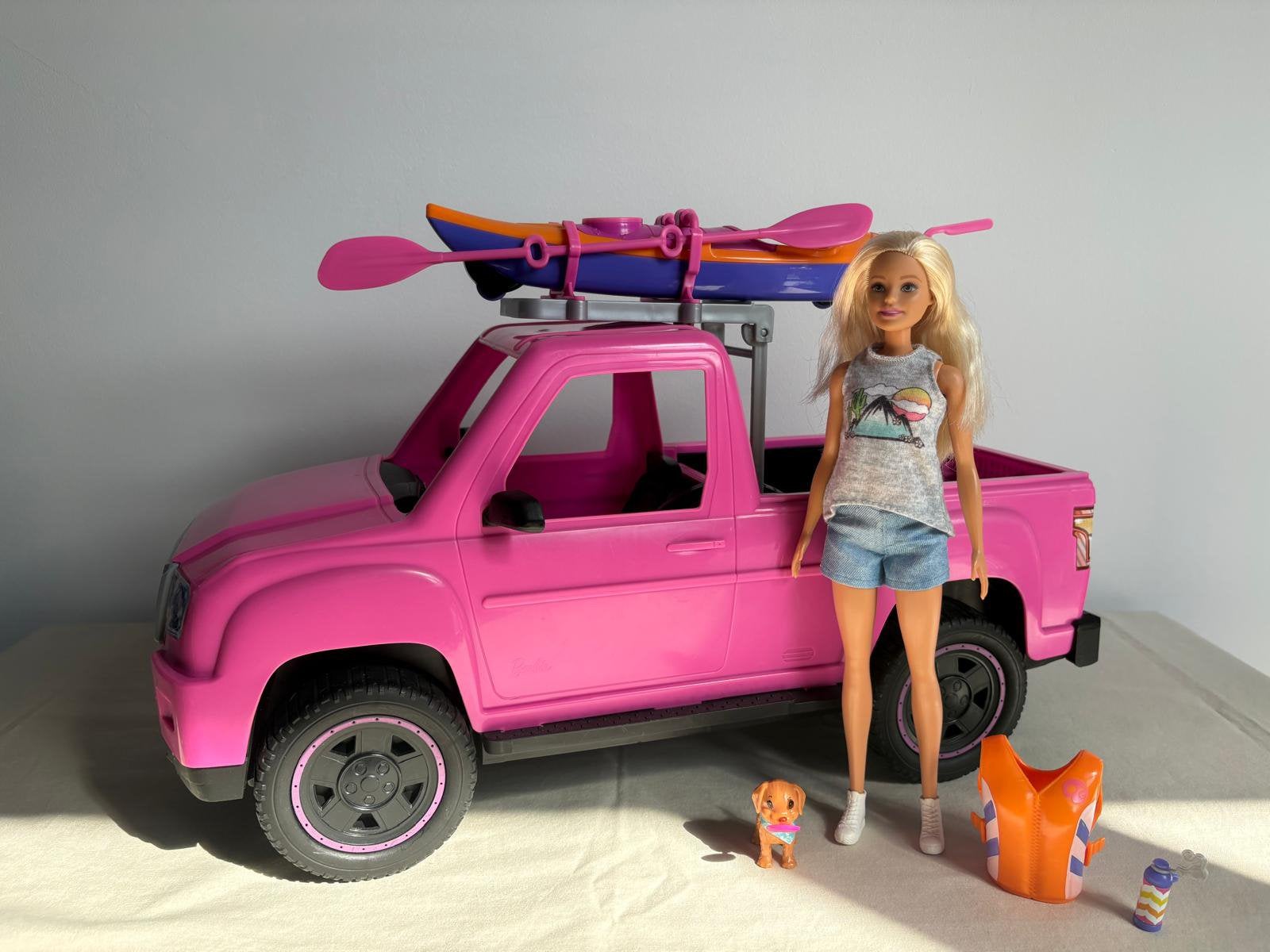 Barbie auto en kano, Kinderen en Baby's, Speelgoed | Poppenhuizen, Ophalen of Verzenden, Zo goed als nieuw, Poppenhuis