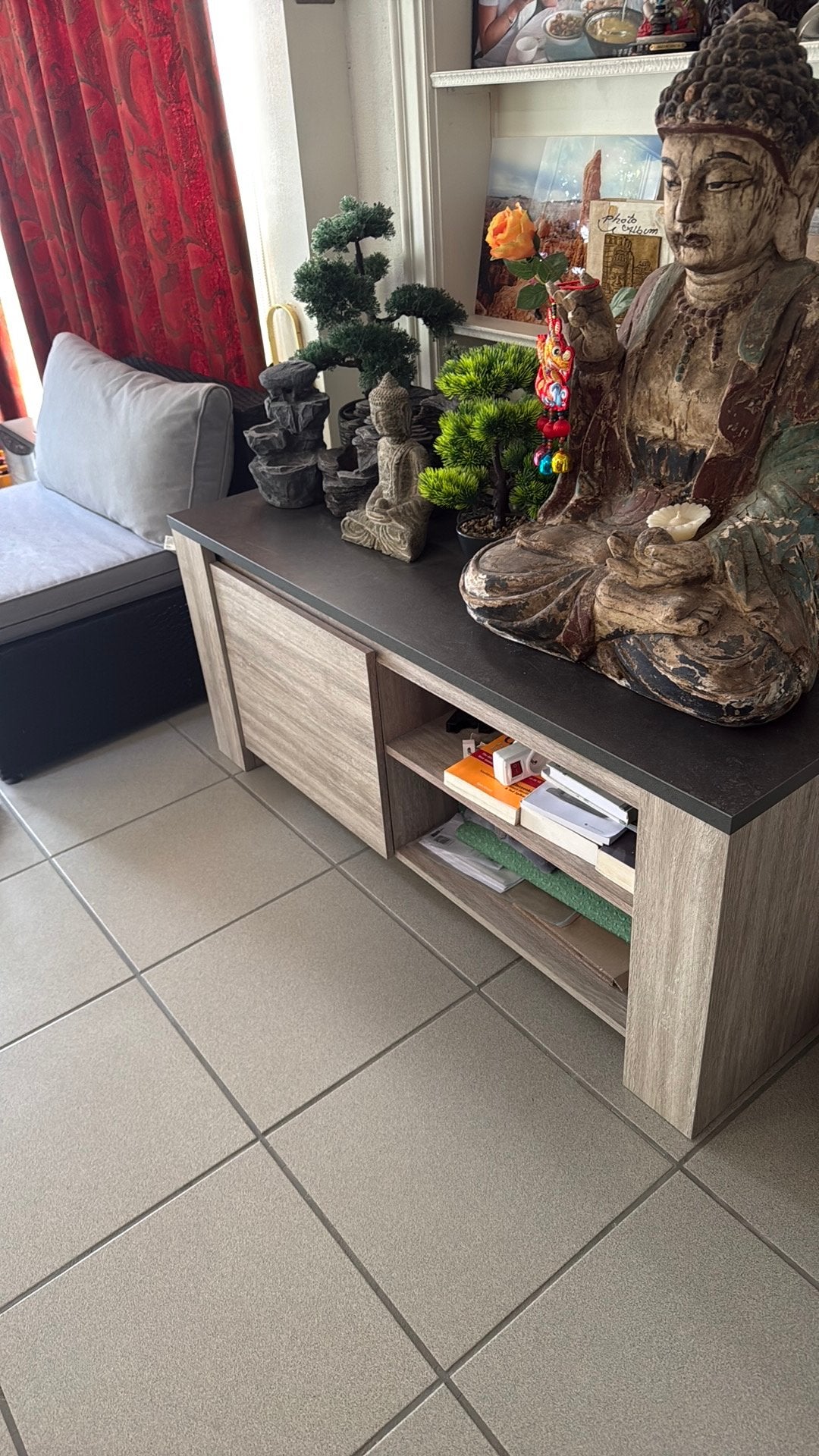 Tafel en kast ., Enlèvement