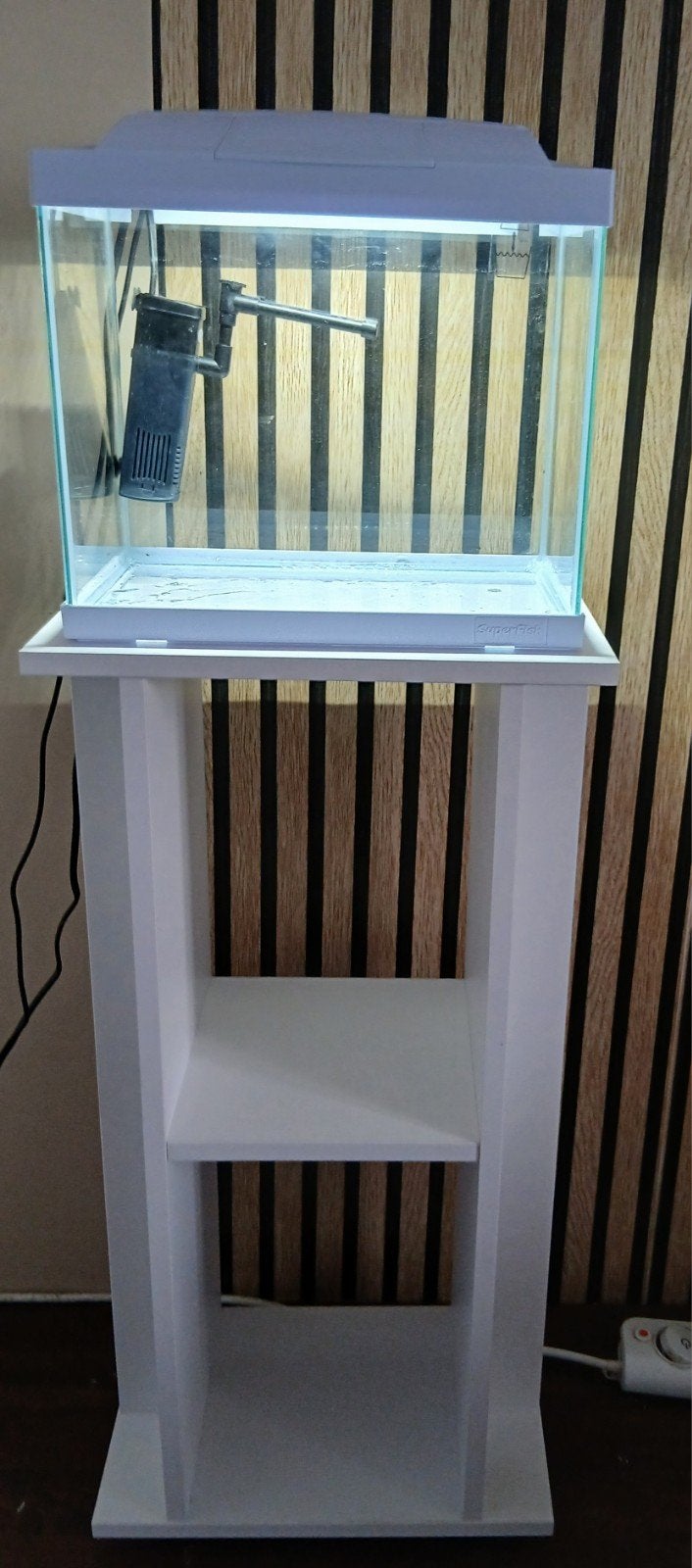 kleine aquarium met kast, Ophalen, Zo goed als nieuw, Leeg aquarium