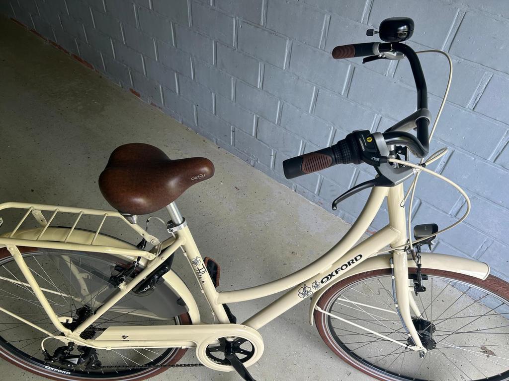 Damesfiets Oxford 28 inch nieuwstaat!!!, Fietsen en Brommers, Ophalen, Zo goed als nieuw, Versnellingen