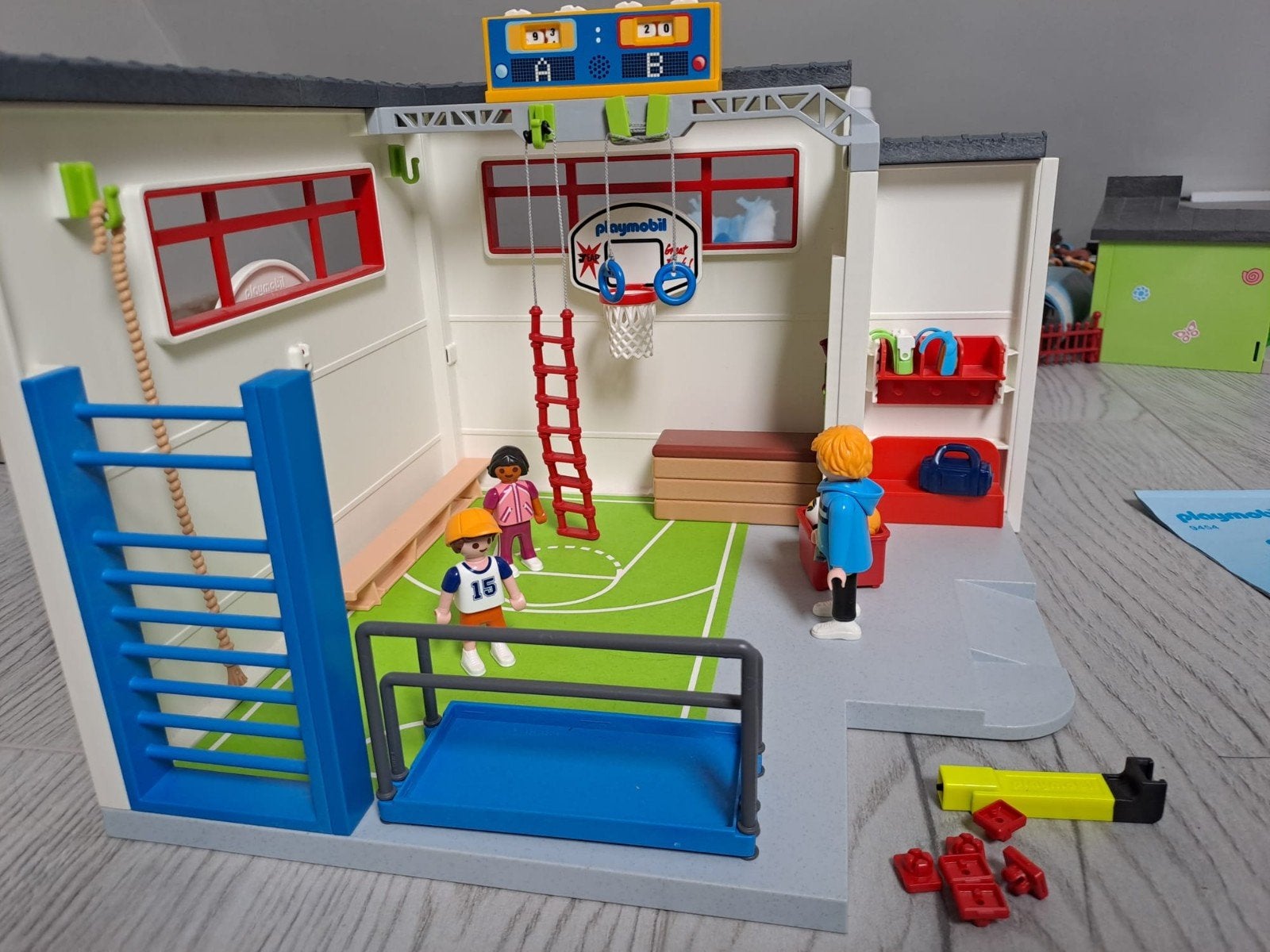 Playmobil turnzaal, Ophalen