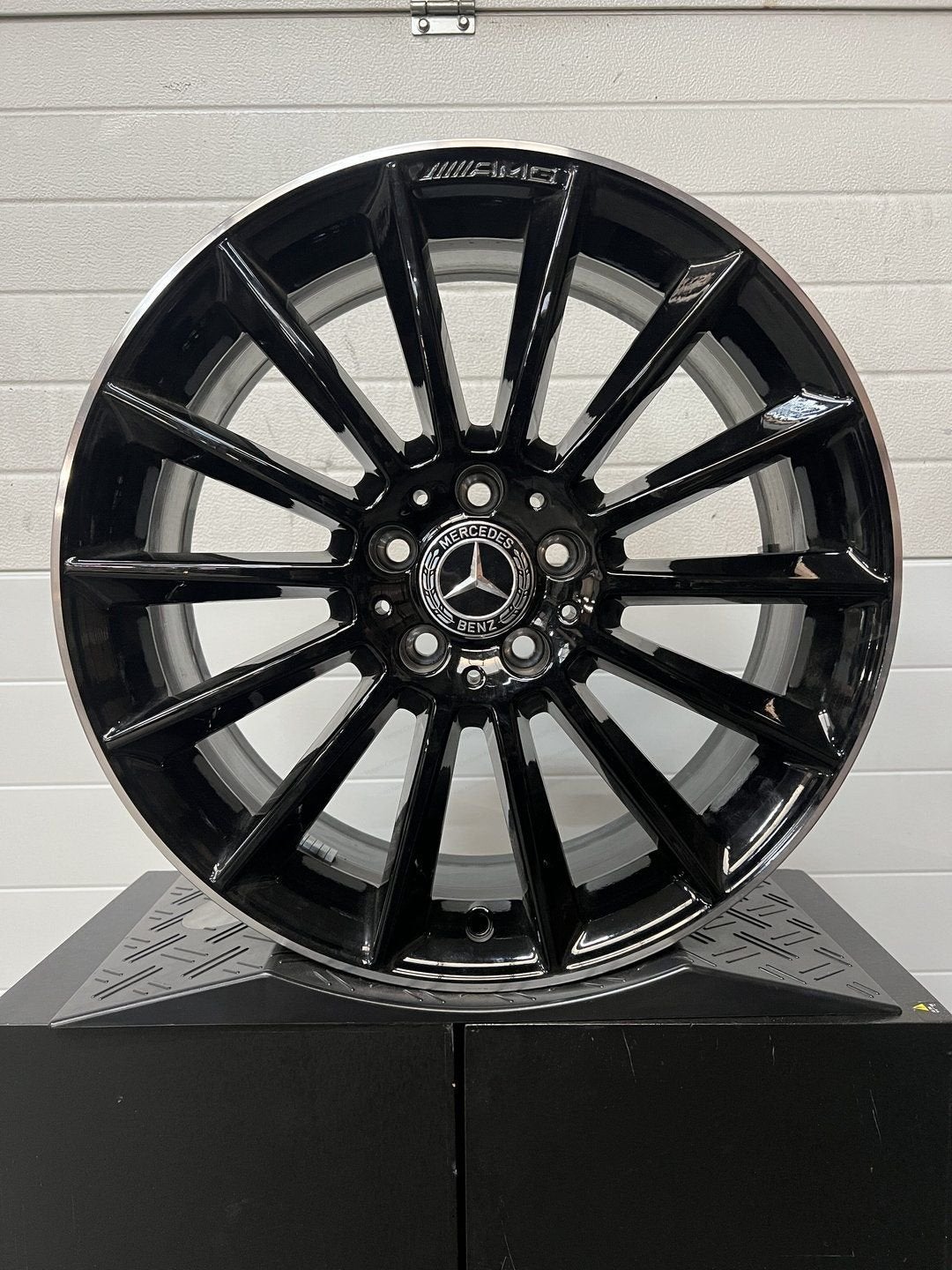 19’’ MERCEDES BENZ A KLASSE  AMG VELGEN EN ORIG INCL BTW, Pneus et Jantes, Pneus hiver, Véhicule de tourisme, -