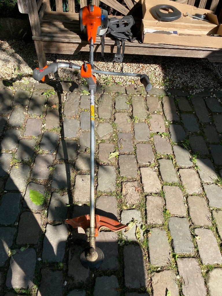 Bosmaaier Husqvarna, Tuin en Terras, Bosmaaiers, Ophalen, Zo goed als nieuw, Benzine, Husqvarna