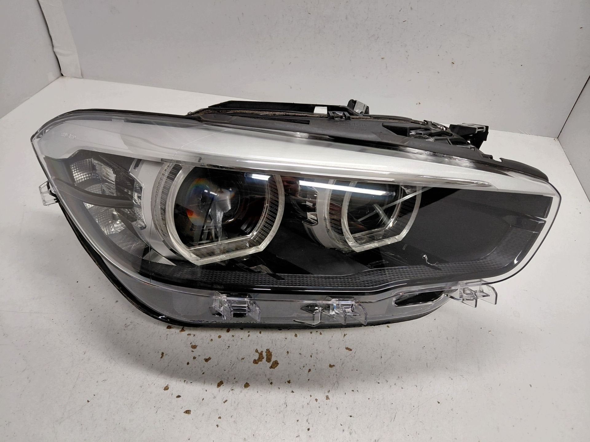 Phare droit BMW F20 8739572, Autos : Pièces & Accessoires, Petuelring 130
80788  Munich, DE, Info@bmw.de, Utilisé, BMW
