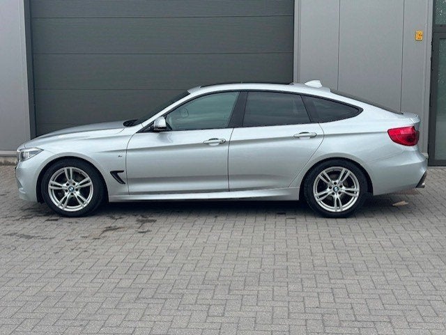 BMW 320D GT M-Pakket pano dak camera, Automaat, Achterwielaandrijving, 1995 cc, 4 cilinders
