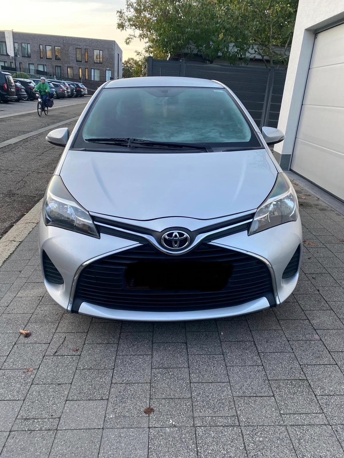 toyota Yaris, Autos, Argent ou Gris, Achat, Noir, 5 portes