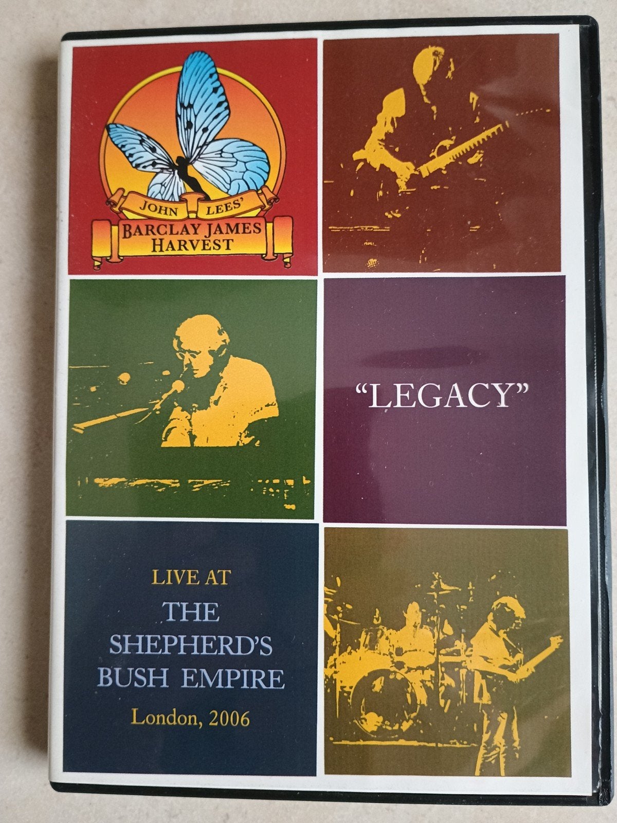 DVD "BARCLAY JAMES HARVEST LIVE - LEGACY", Alle leeftijden, Ophalen of Verzenden, Zo goed als nieuw, Inclusief boekje