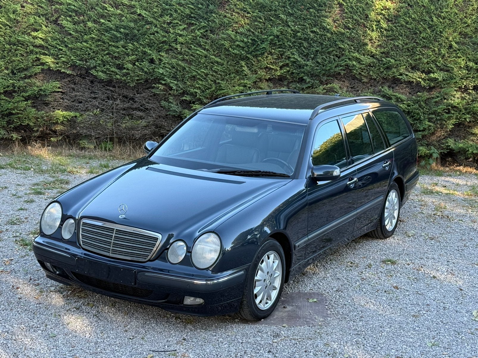 Mercedes E220 CDI Élégance, Autos, Achat, Entreprise, Boîte manuelle, Entretenue par le concessionnaire