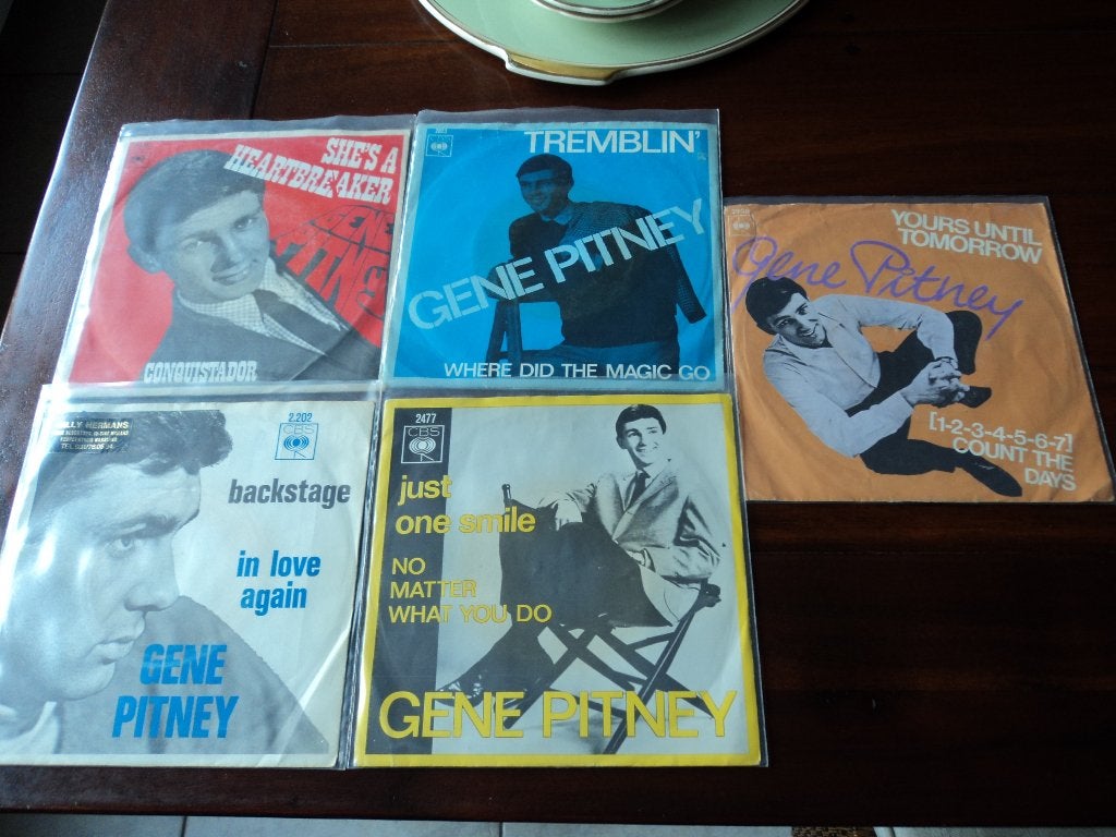 Gene Pitney : coffret de 5 singles originaux pour 12,5, CD & DVD, Enlèvement ou Envoi, Utilisé, Pop, Autres types