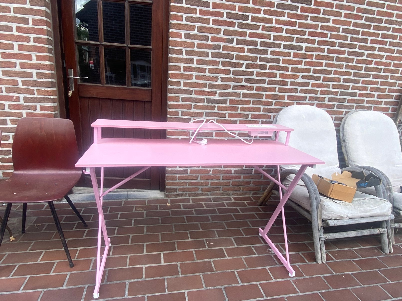 Gratis bureau x 2, Huis en Inrichting, Ophalen, Zo goed als nieuw