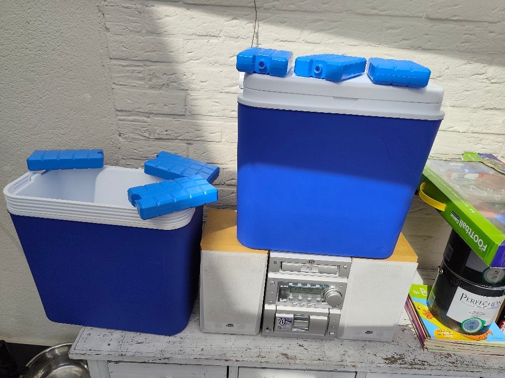 2 frigo boxen met ,6 koelelementen, Caravanes & Camping, Enlèvement