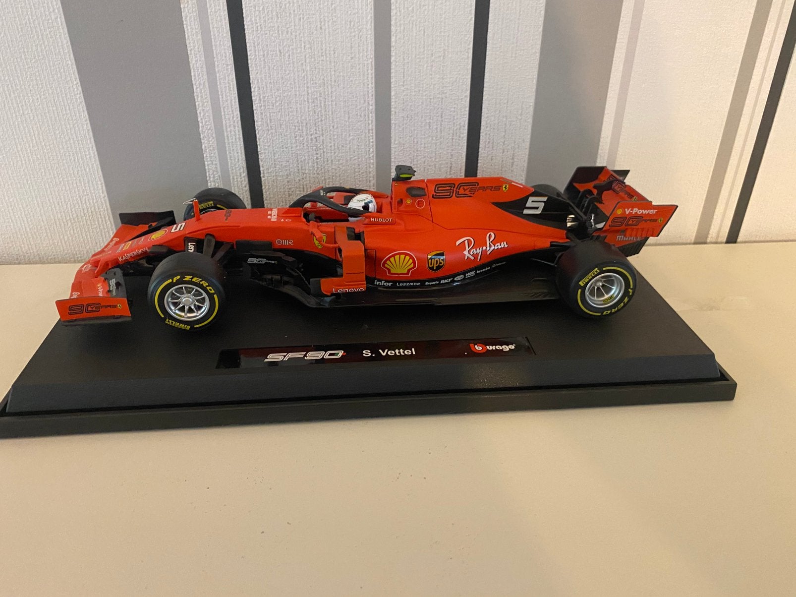 Formule 1 Ferrari SF90 (2019) 1/18, Enlèvement, Comme neuf