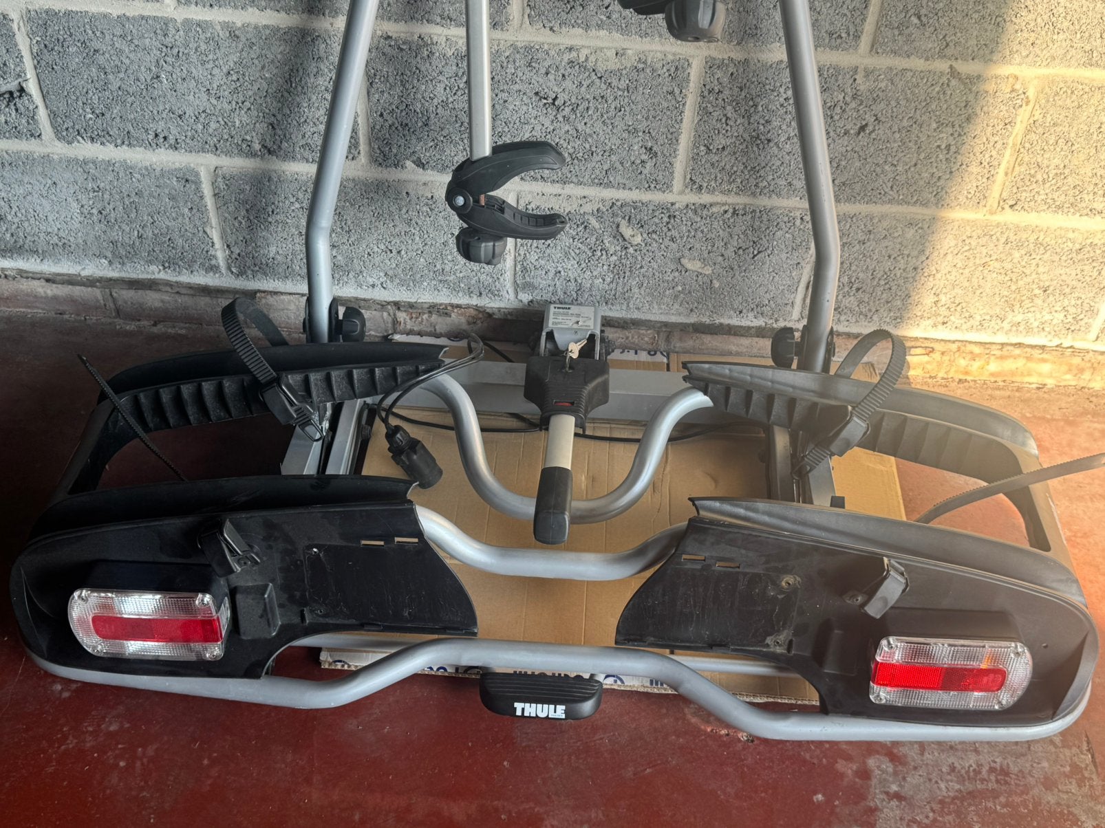 Porte vélo Thule ep 916, Autos : Divers, Porte-vélos, Enlèvement, Vélo électrique