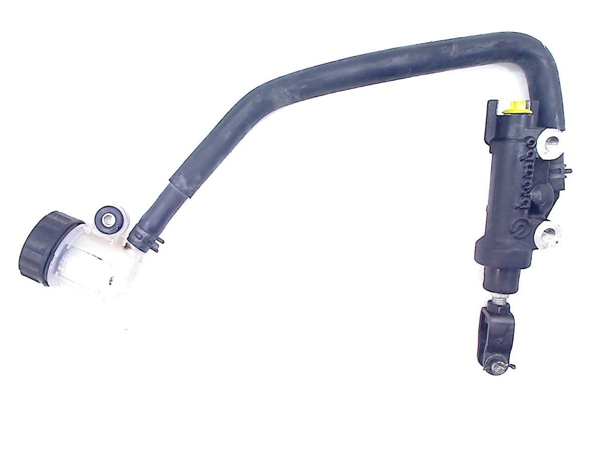 FREIN MAITRE CYLINDRE ARRIÈRE Yamaha MT 09 2014-2017, Dhr. S. di Majo, Utilisé, Info@cama-motorparts.nl, P.J. Troelstraweg 8 8
3144 CX  MAASSLUIS, NL