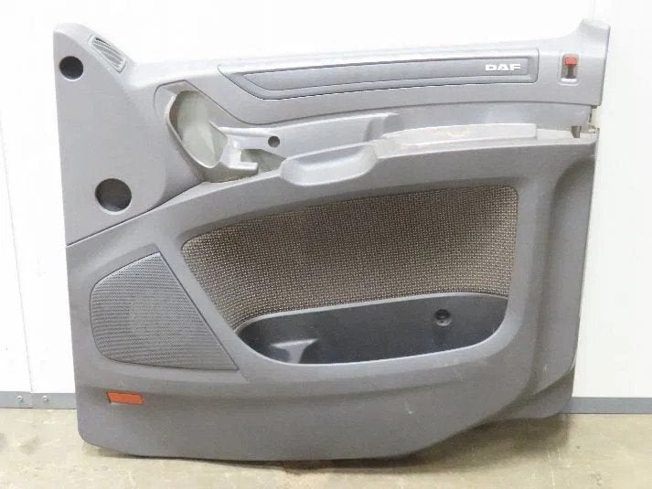 DAF Body & Chassis Parts Deurpaneel Re. DAF XF, Enlèvement, Utilisé, DAF, Carrosserie et Tôlerie