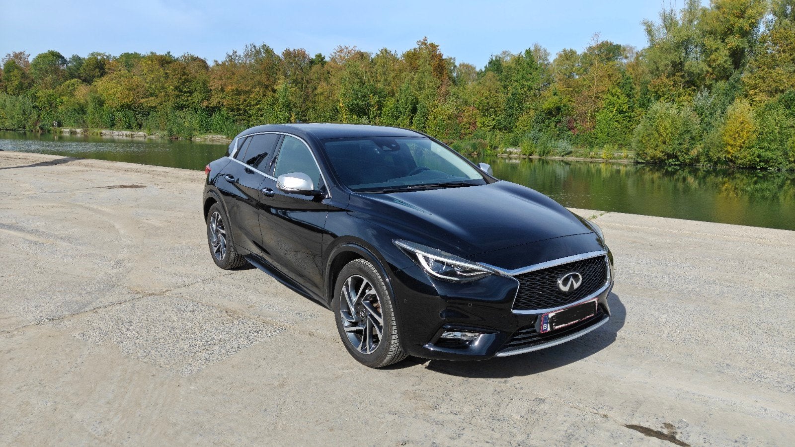 Infiniti Q30 1.6 Benzine – 2016r, Auto's, Voorwielaandrijving, 4 cilinders, Sound system, 1600 cc