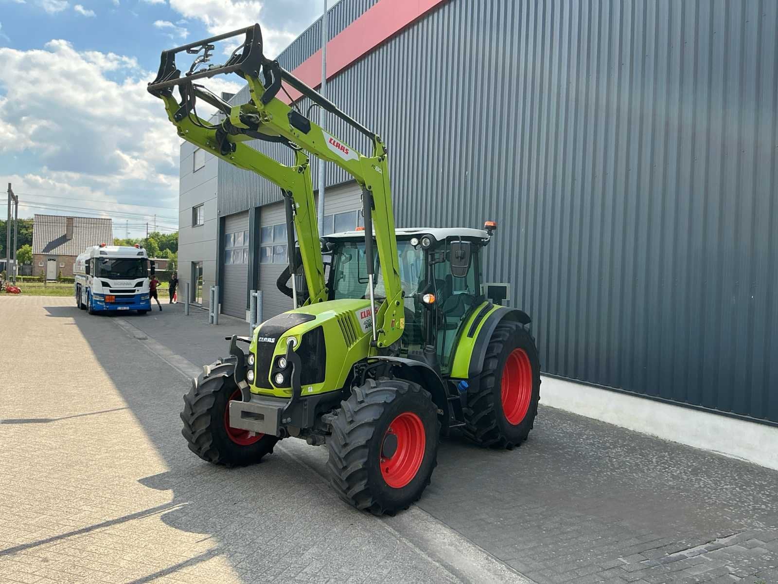 Claas 420 Arion, Ophalen
