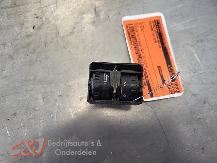 Schakelaar Koplamp Ihv van een Volkswagen Caddy, Gebruikt, -, Volkswagen, -