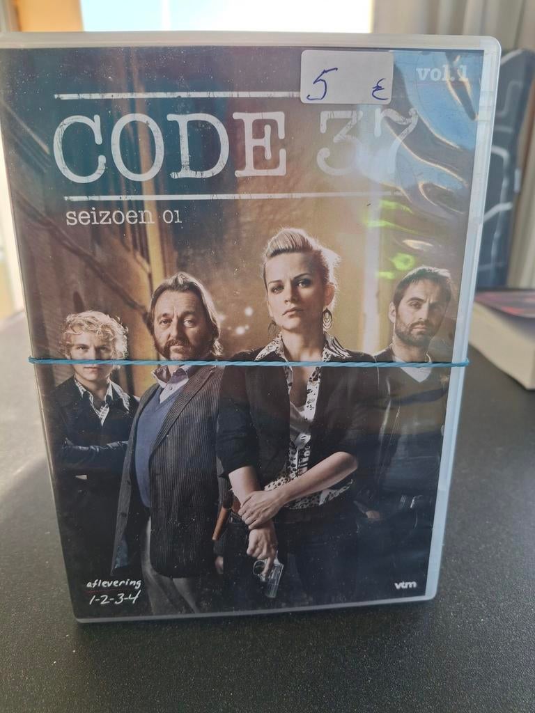 Code 37, seizoen 1, 4 dvd's, Cd's en Dvd's, Dvd's | Tv en Series, Ophalen of Verzenden