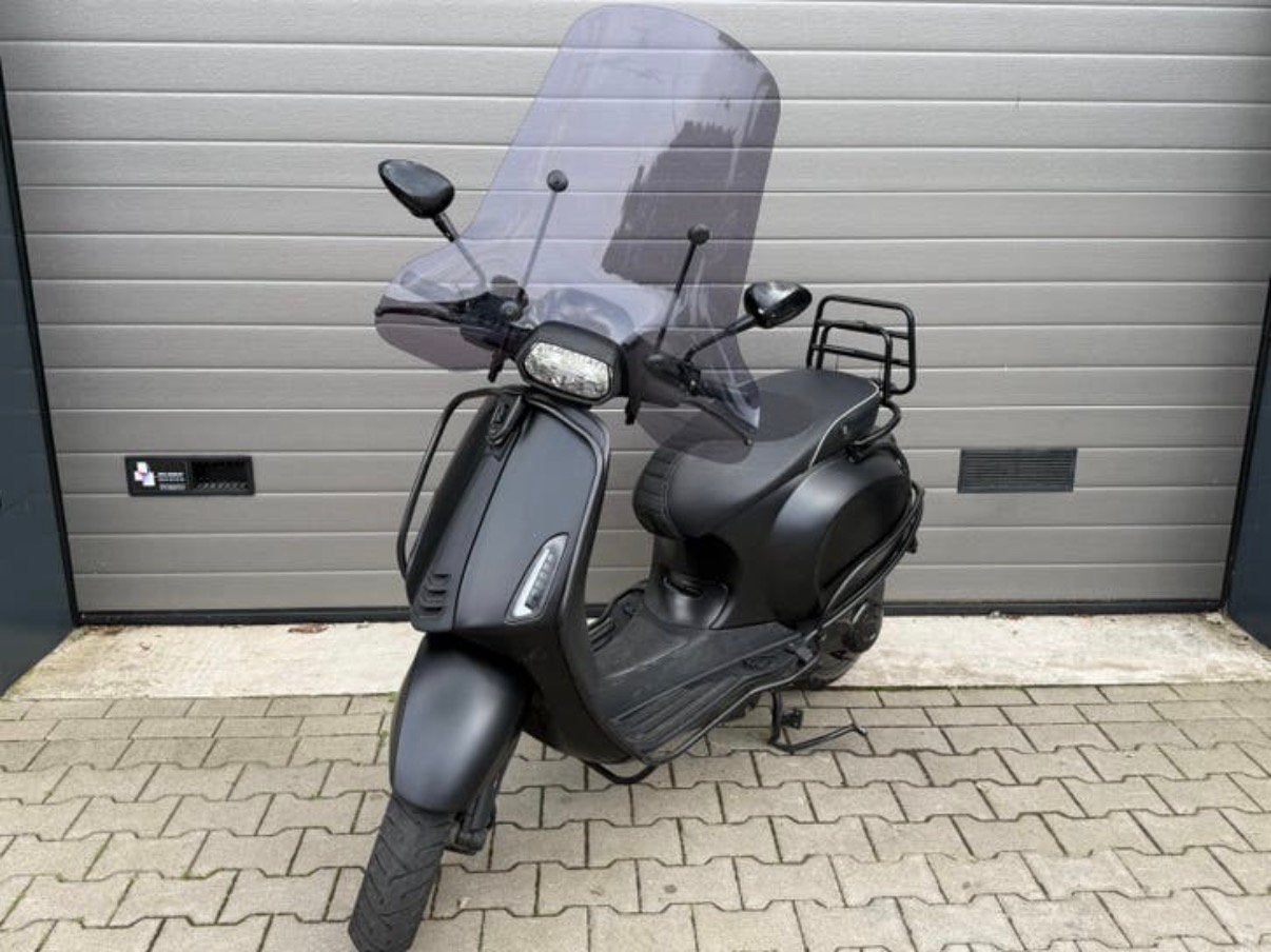Vespa Sprint Notte 2018 ( B klasse ), Fietsen en Brommers, Ophalen, Gebruikt, Benzine, Vespa