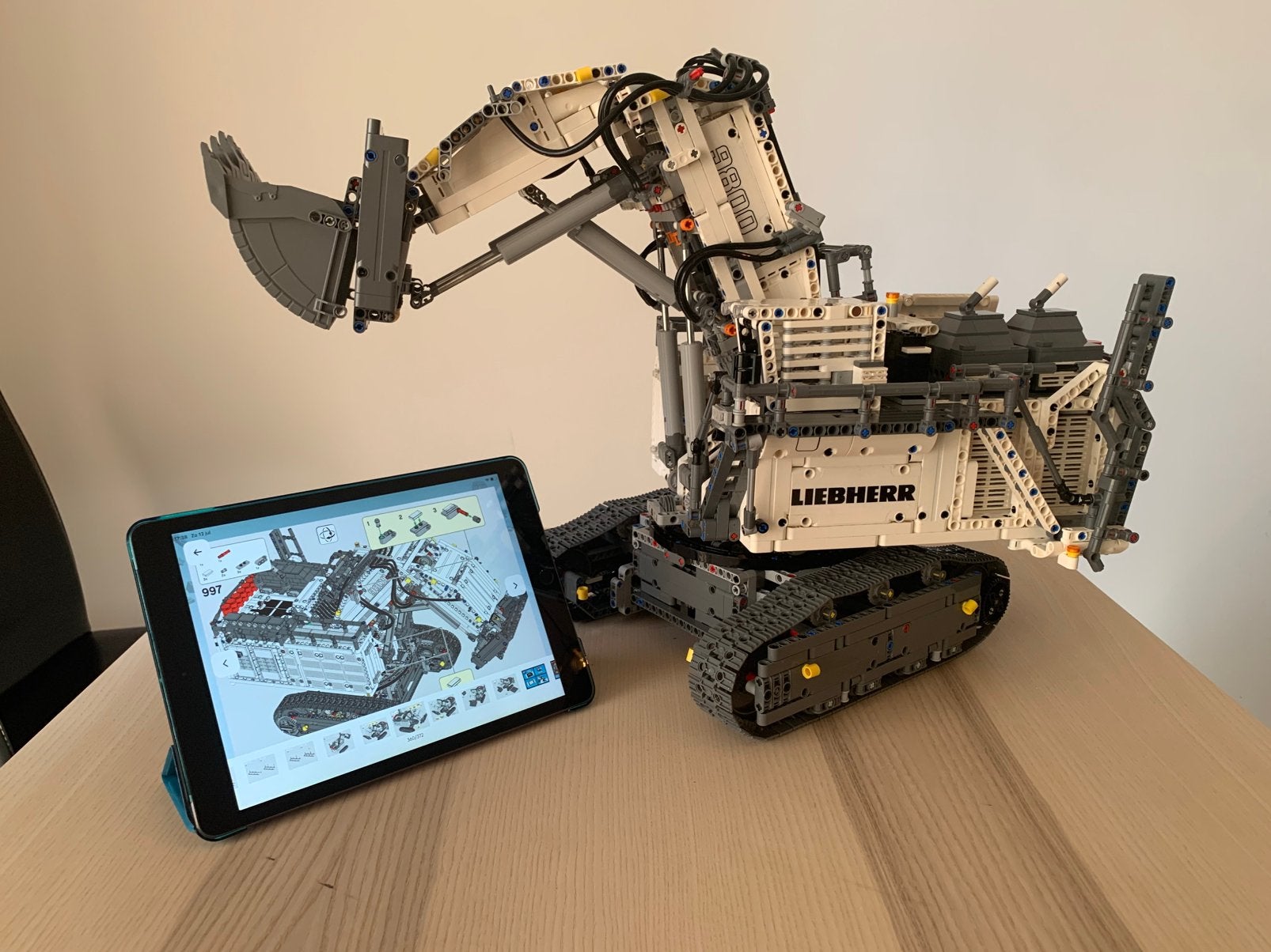 Lego technic set 42100, Liebherr R 9800, Ophalen of Verzenden, Zo goed als nieuw
