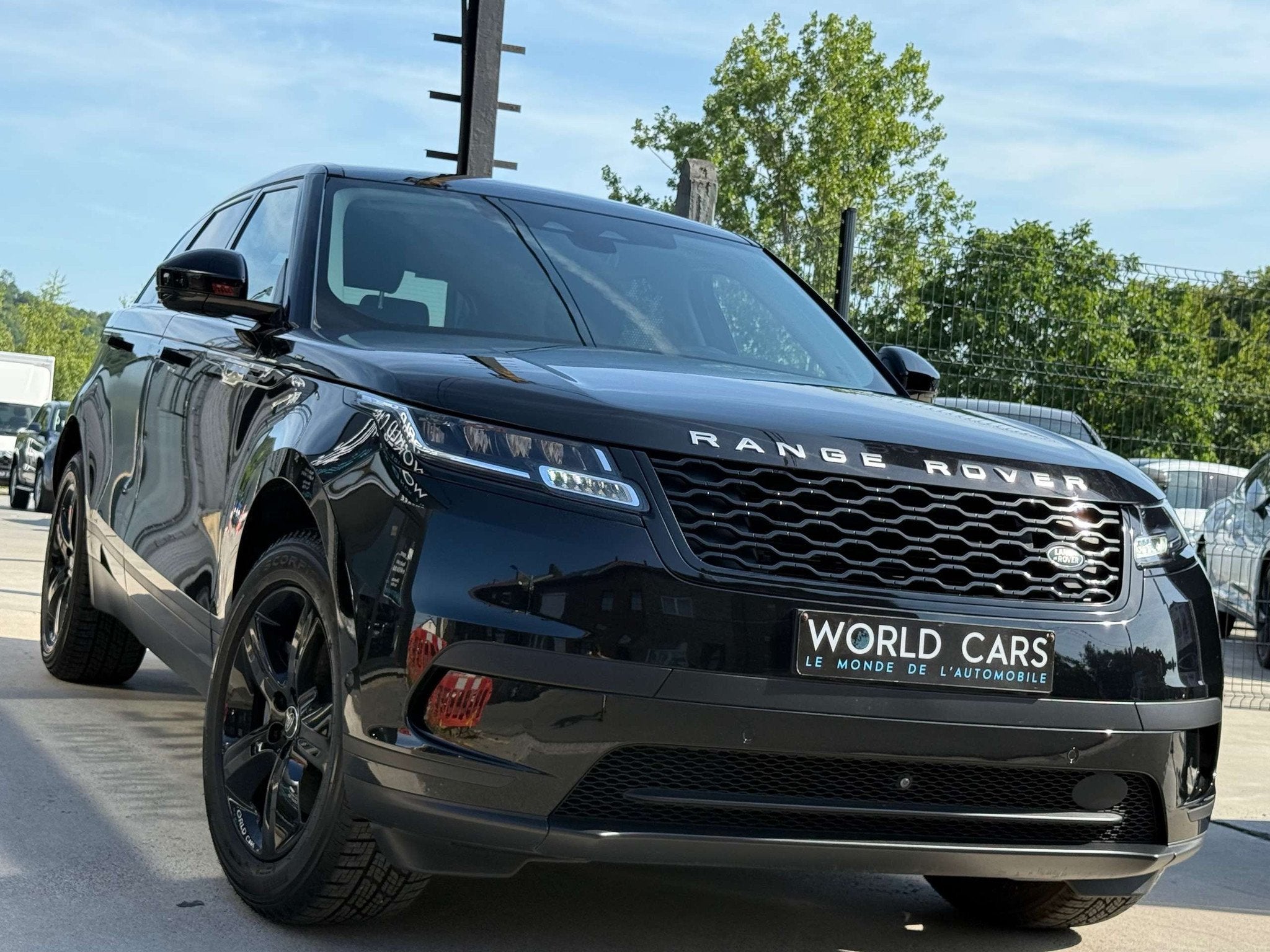 Land Rover Range Rover Velar 2.0 Turbo P250 COCKPIT - CAM360, Auto's, Land Rover, Automaat, Lichtsensor, 4 cilinders, Zwart