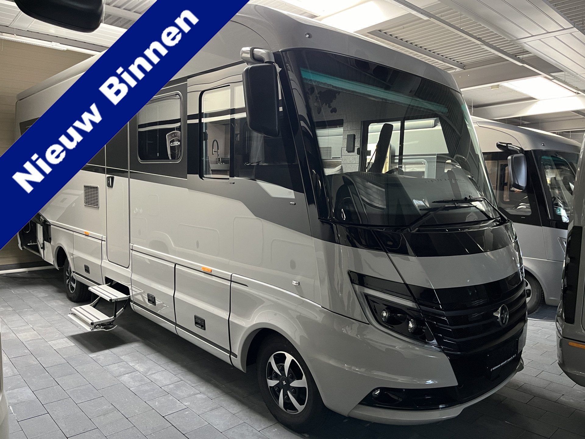 NIESMANN BISCHOFF Flair 880ER 210pk Aut Retarder geen Hefbed, Caravans en Kamperen, Mobilhomes, Niesmann+Bischoff, Diesel, 8 tot 9 meter