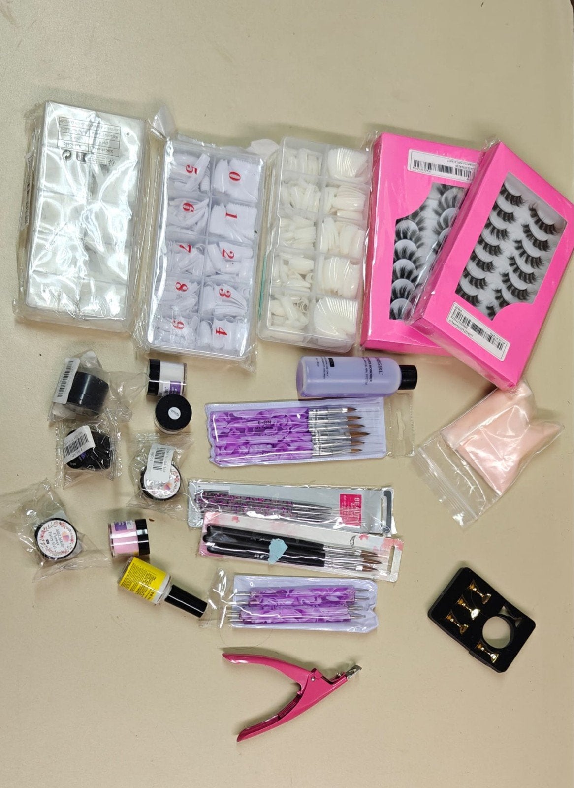 Starter set acrylnagels en wimpers., Ophalen