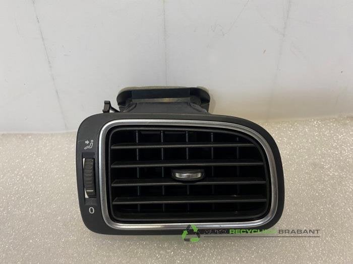 Grille aération tableau de bord d'un Volkswagen Polo, Volkswagen, -, 3 mois de garantie, Utilisé