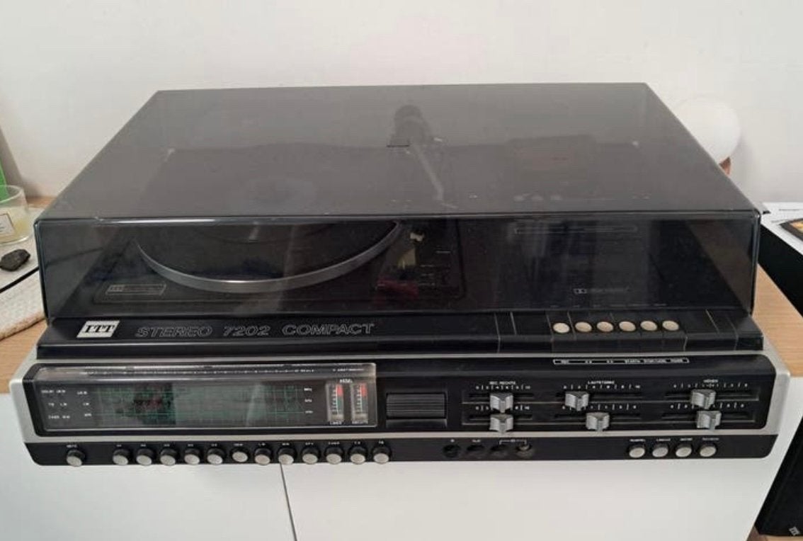 Vintage ITT stereo 7202 compact - platenspeler met 2 boxen, TV, Hi-fi & Vidéo, Chaîne Hi-fi, Utilisé, Enlèvement