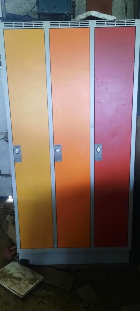 Locker, Enlèvement