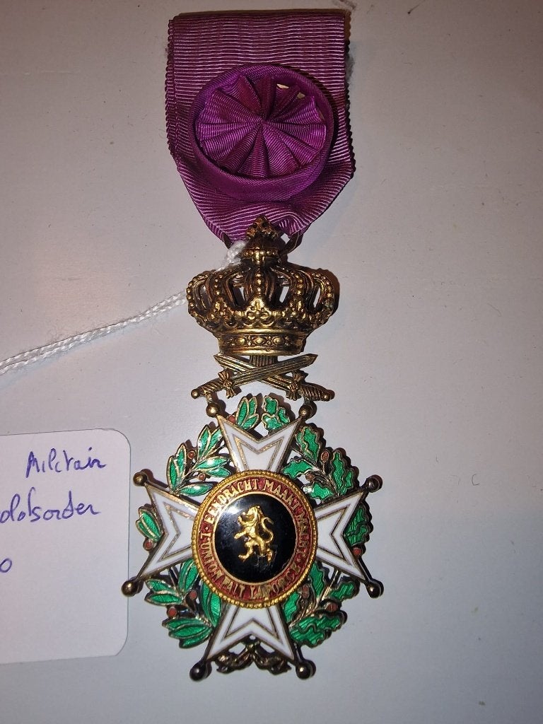 Croix d'officier titre militaire dans l'Ordre de Léopold, Enlèvement ou Envoi, Armée de terre, Ruban, Médaille ou Ailes