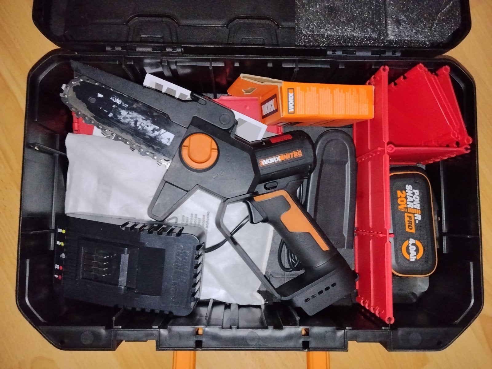 Mini tronconneuse worx nitro wg325e, Enlèvement