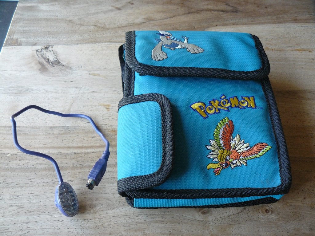 Vintage Nintendo Game Boy Pokemon Lugia Ho-Oh opbergtas, Games en Spelcomputers, Spelcomputers | Nintendo Portables | Accessoires