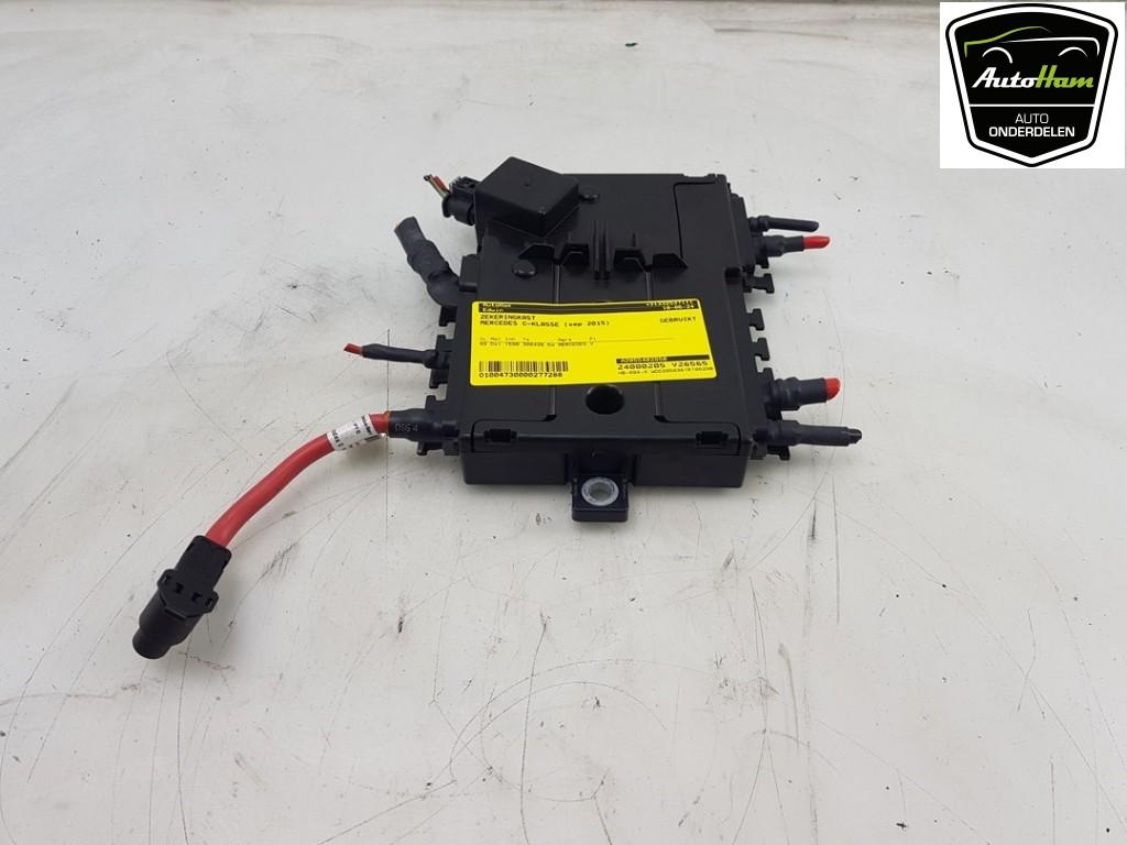 BOITIER FUSIBLES Mercedes-Benz C (W205) (|A2055402850|), Autos : Pièces & Accessoires, Électronique & Câbles, Mercedes-Benz, Utilisé