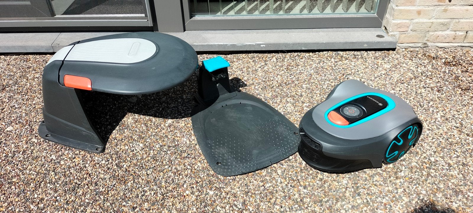 GARDENA ROBOTGRASMAAIER  gereserveerd tot zondagmiddag, Enlèvement